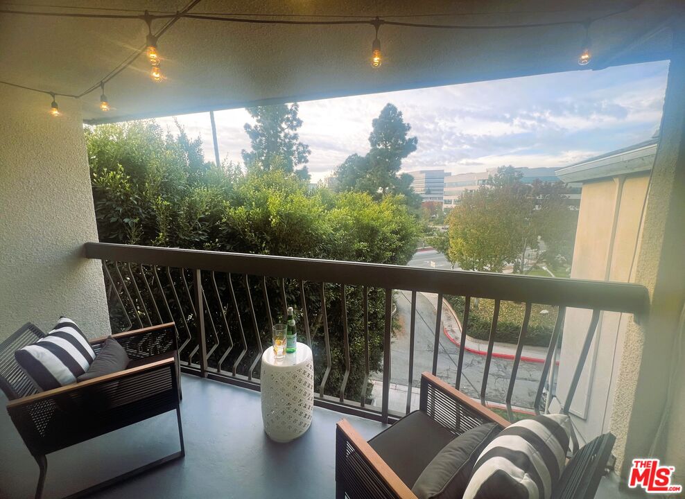 5650 Cambridge Way Unit: 23