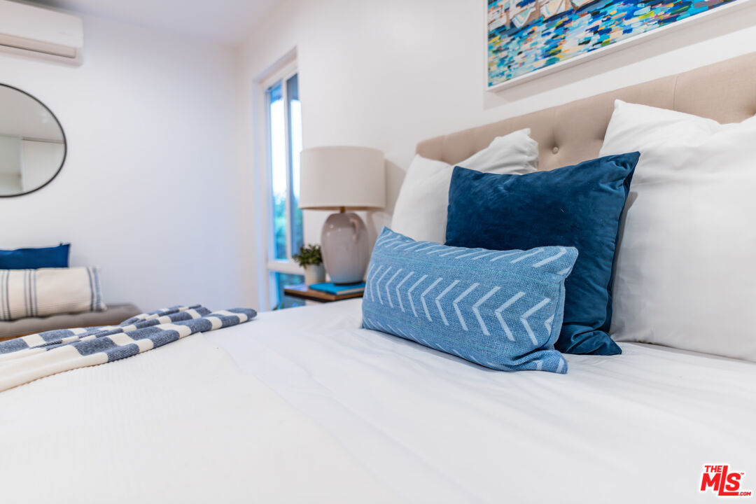 5650 Cambridge Way Unit: 23