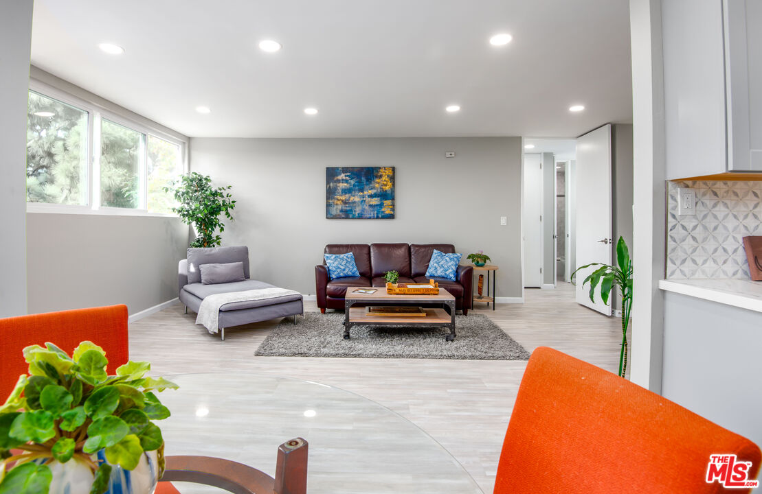 5950 Canterbury Dr Unit: C305