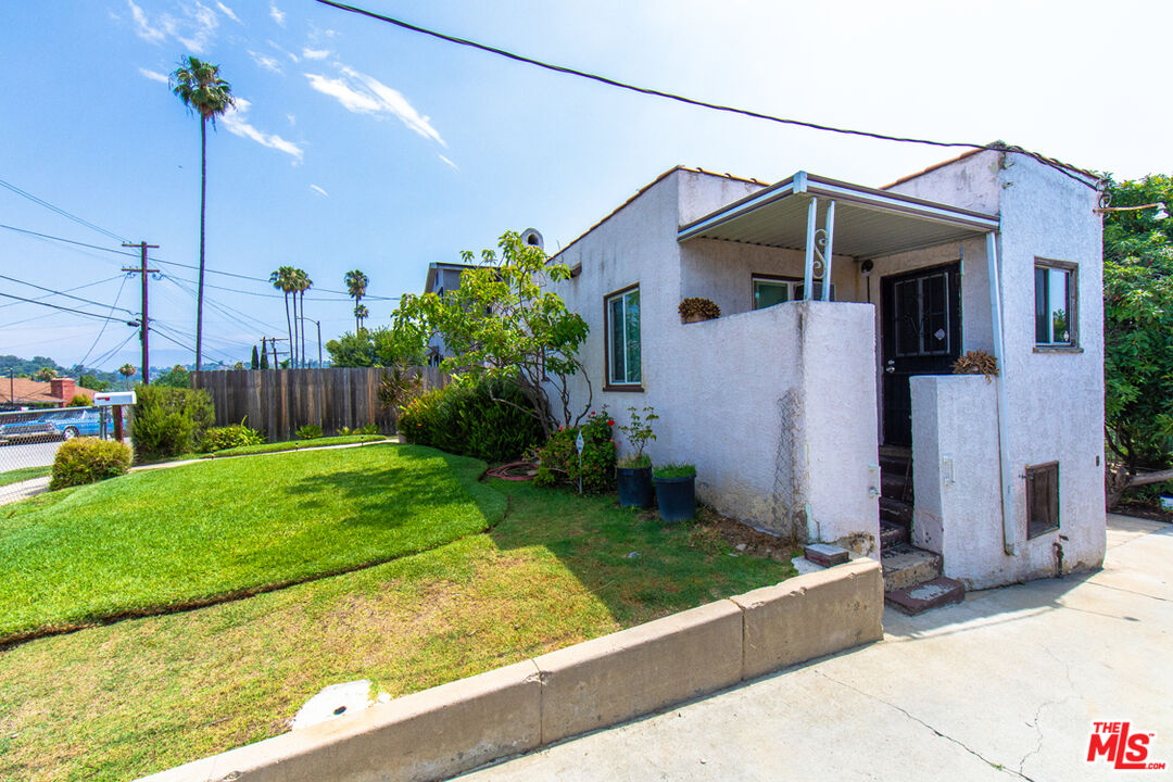 3432 Linda Vista Ter