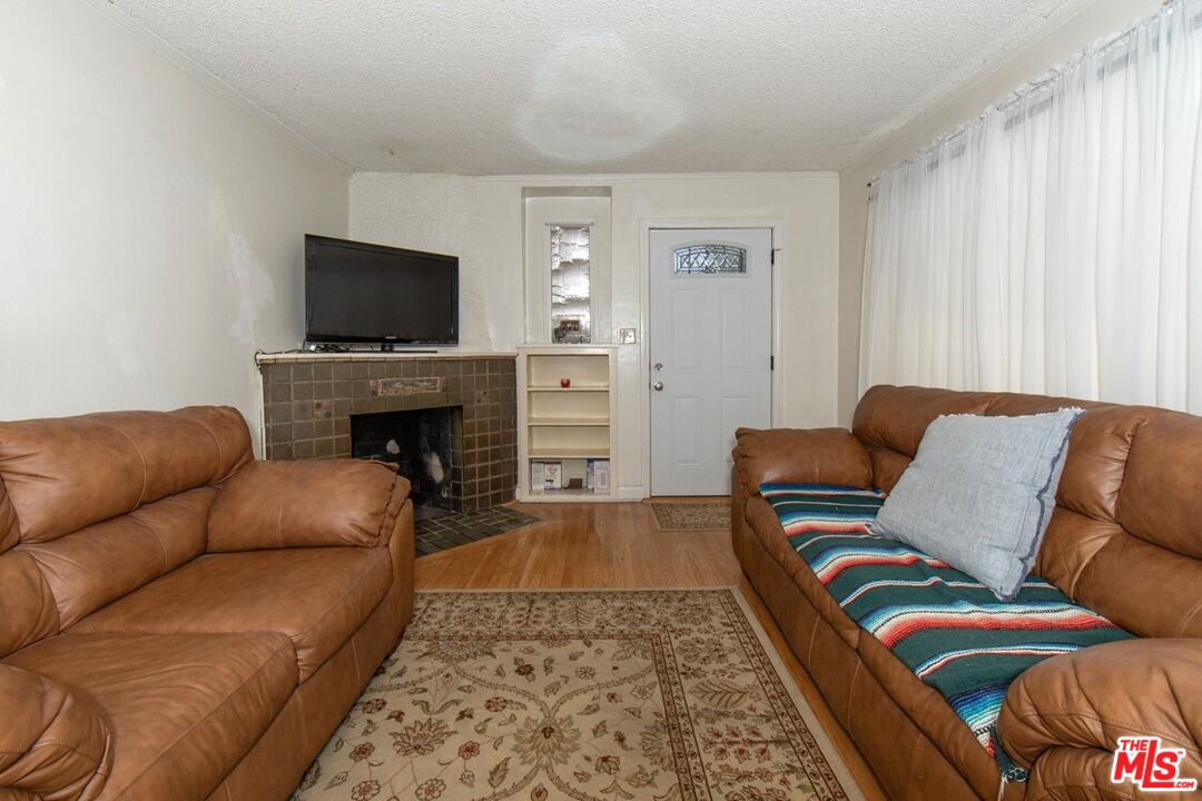 3432 Linda Vista Ter