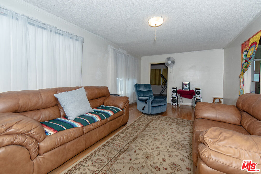 3432 Linda Vista Ter