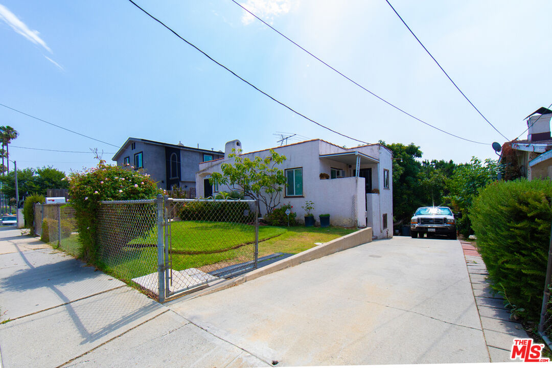 3432 Linda Vista Ter