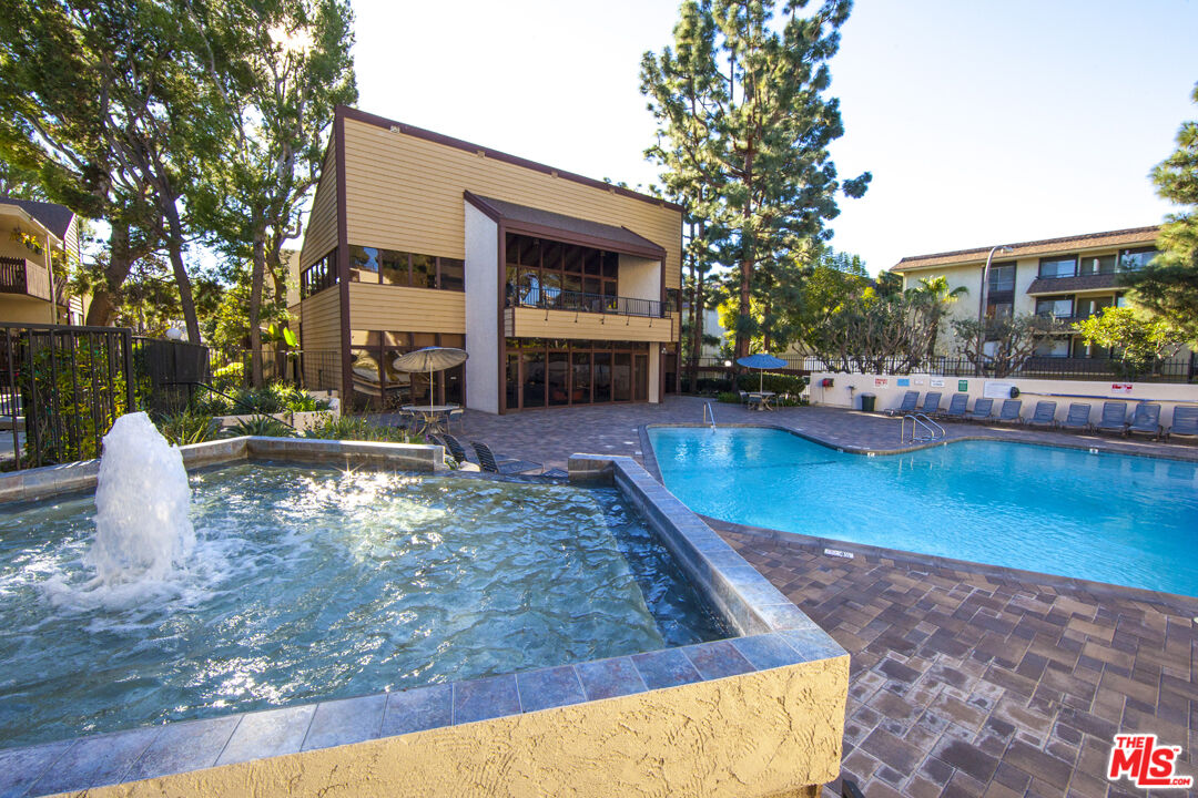 5950 Canterbury DR Unit: C211