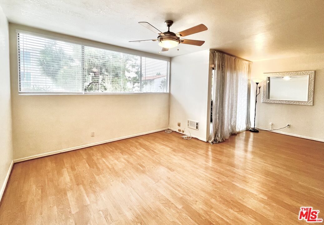 5950 Canterbury DR Unit: C211