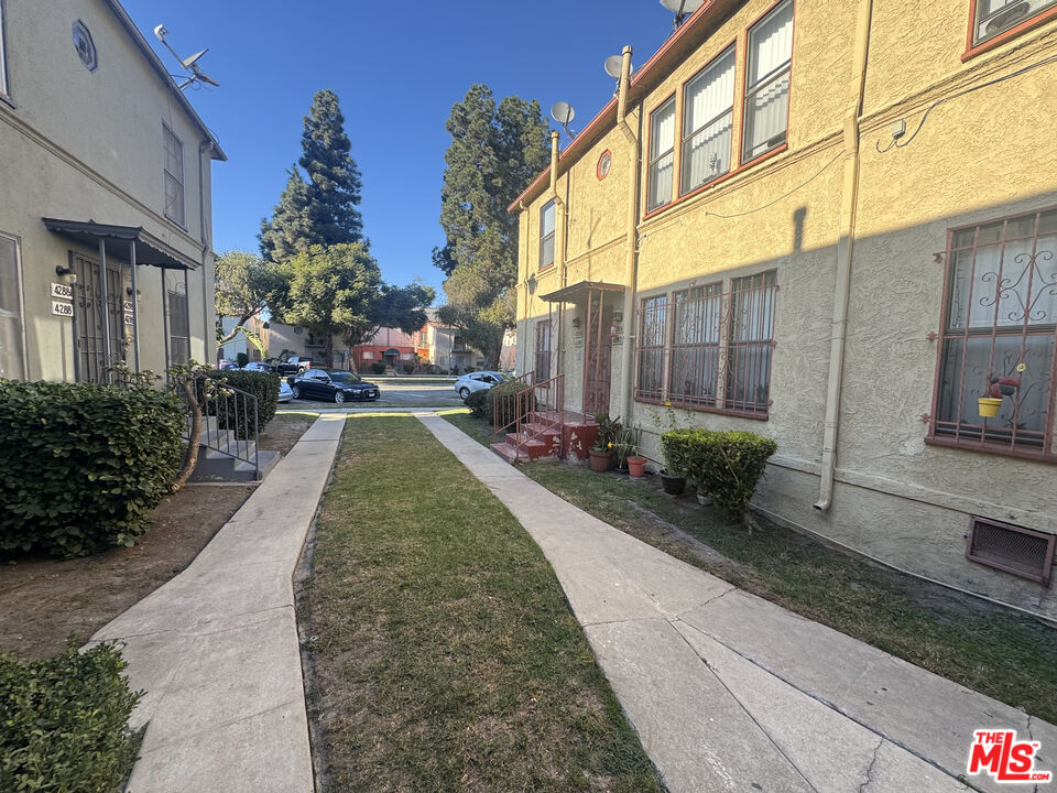 4280 Leimert Blvd