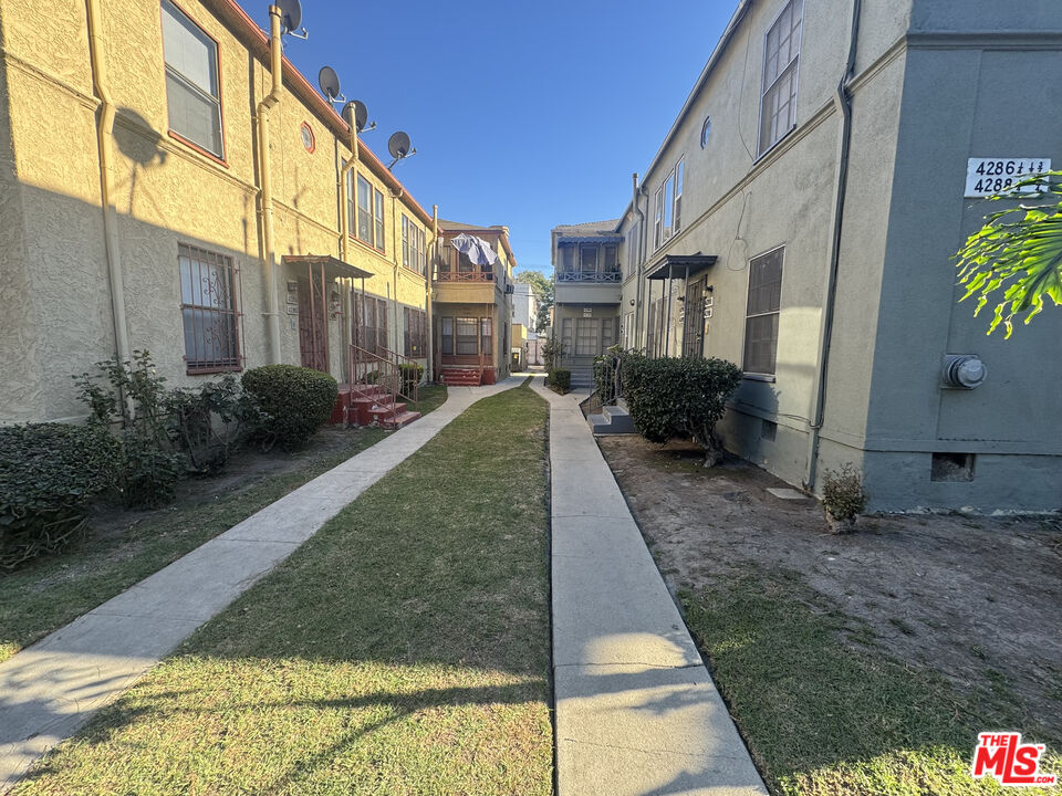 4280 Leimert Blvd