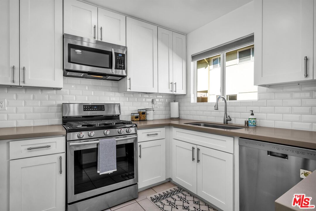 5215 S SEPULVEDA BLVD Unit: 23D