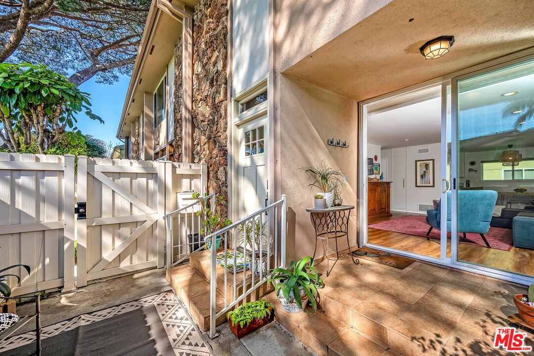 5215 S SEPULVEDA BLVD Unit: 23D