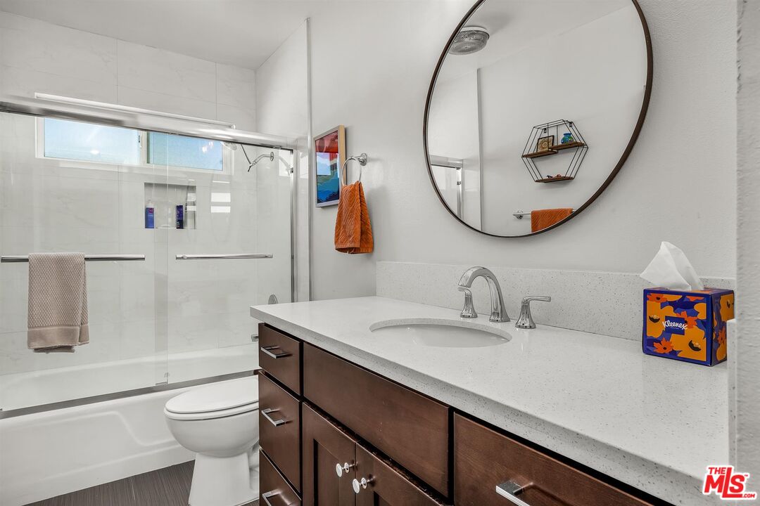 5215 S SEPULVEDA BLVD Unit: 23D