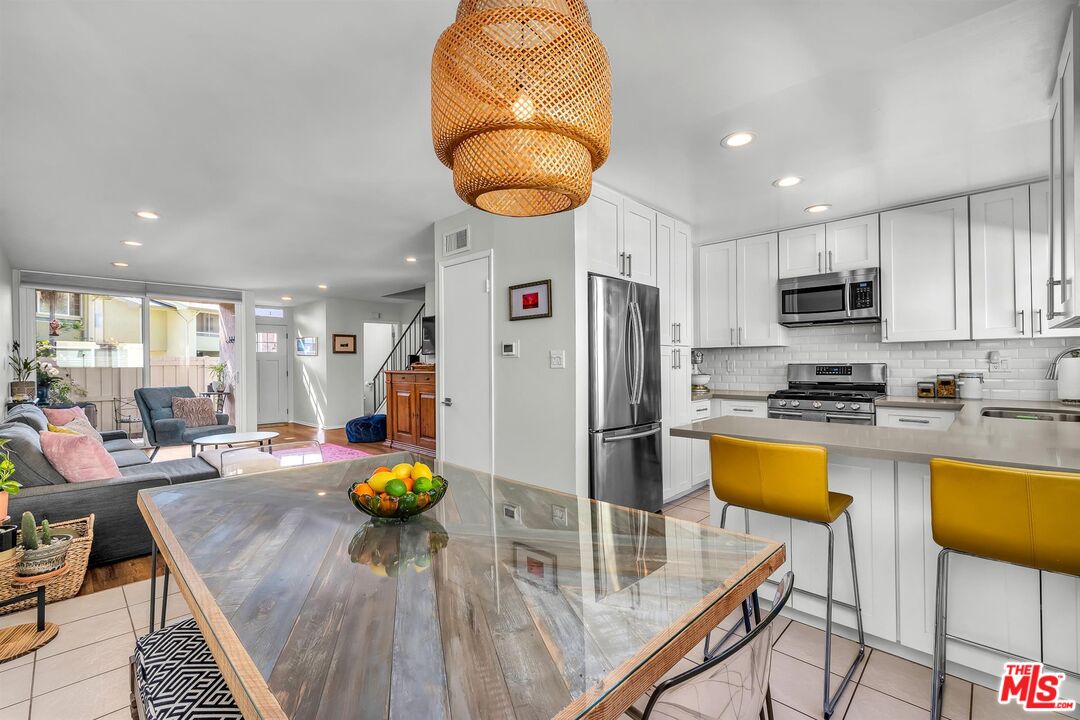 5215 S SEPULVEDA BLVD Unit: 23D