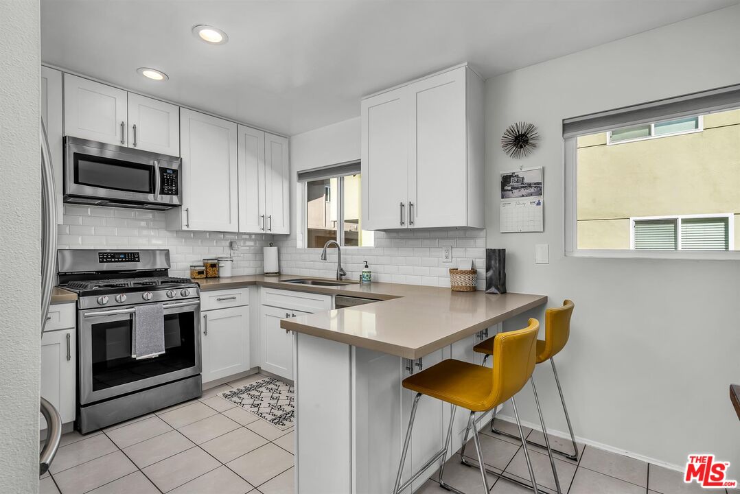 5215 S SEPULVEDA BLVD Unit: 23D