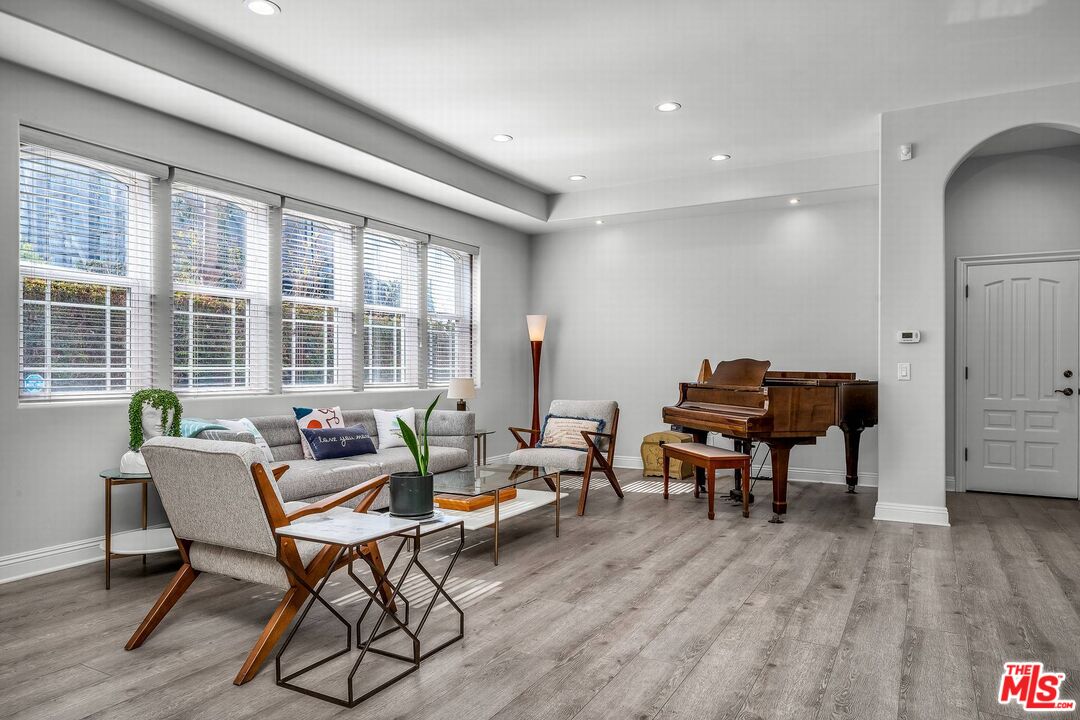 928 Harbor Crossing Ln