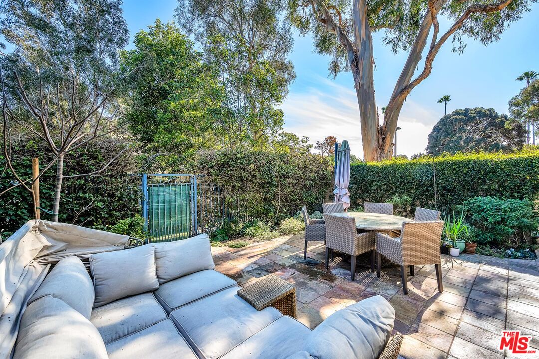 928 Harbor Crossing Ln