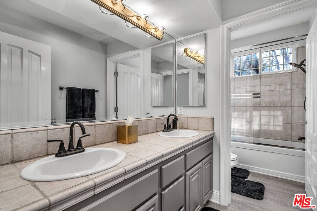 928 Harbor Crossing Ln