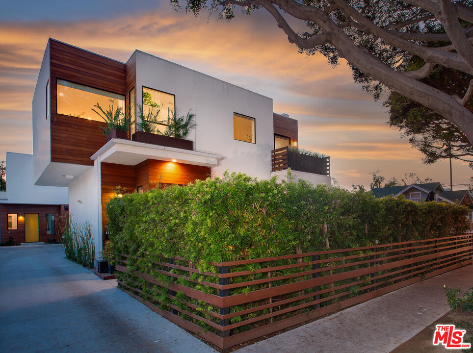4115 Lincoln Ave