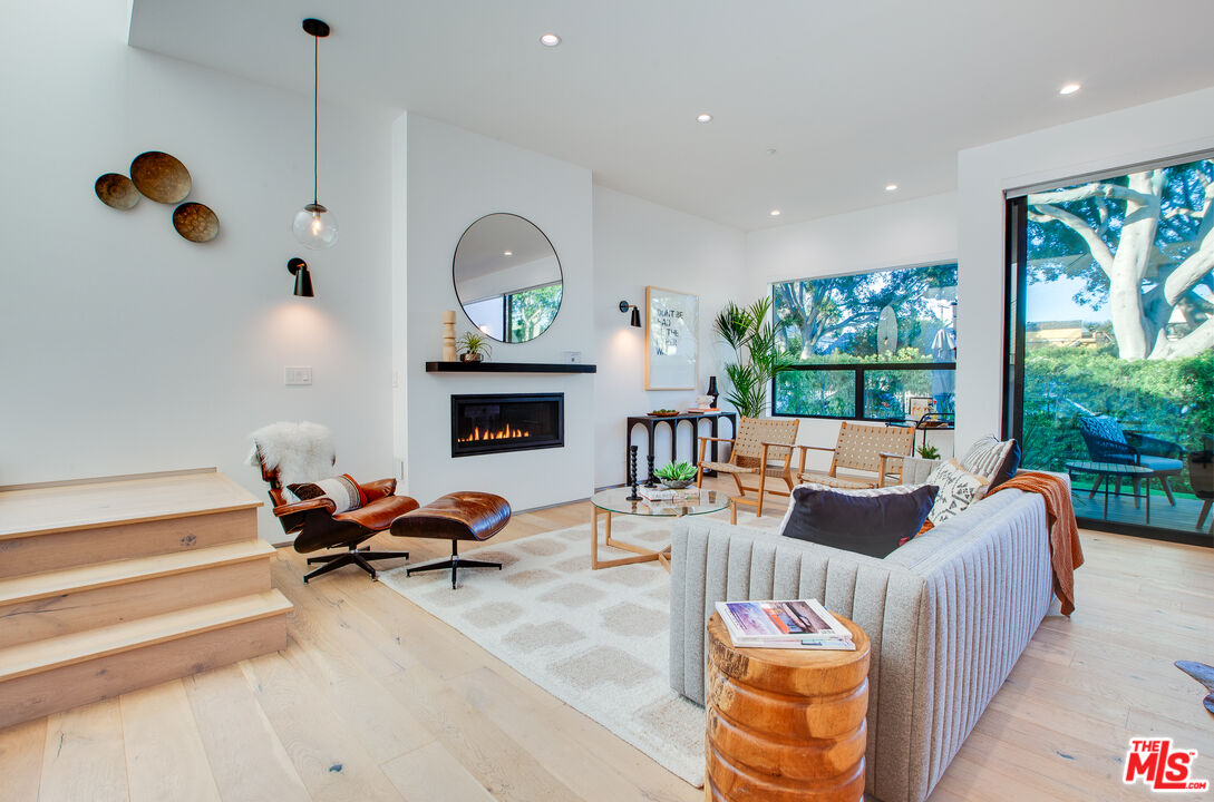 4115 Lincoln Ave