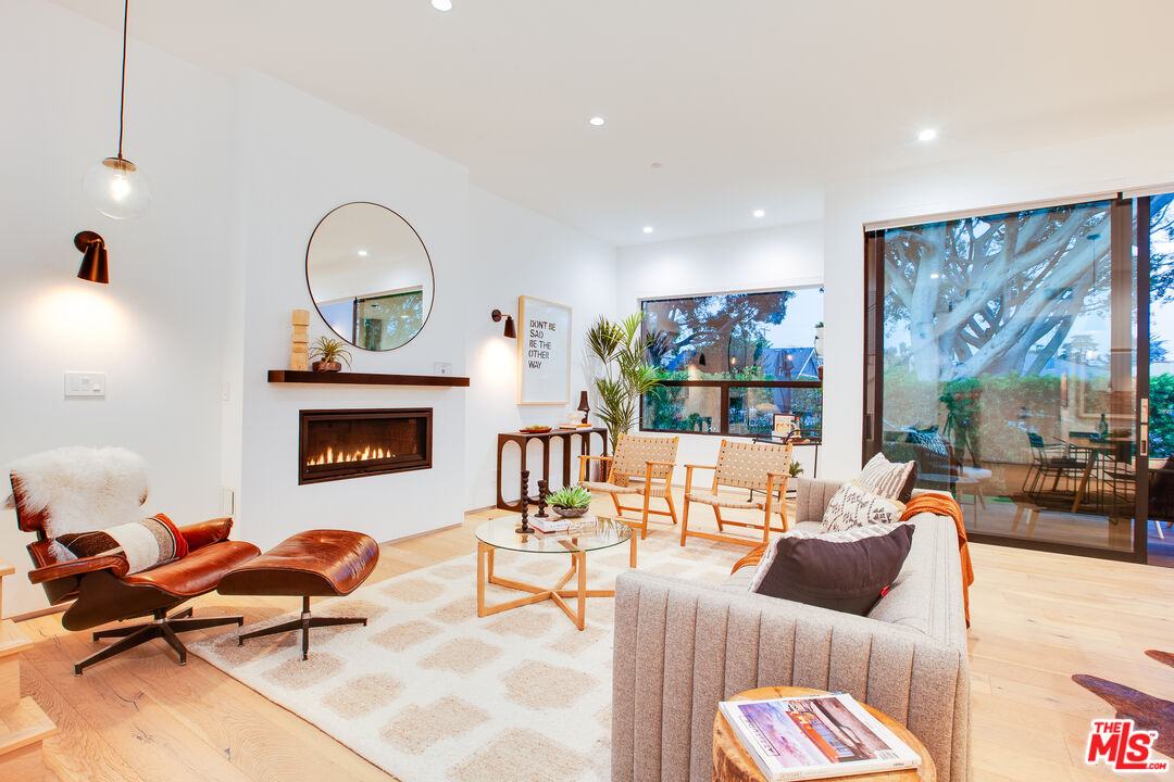 4115 Lincoln Ave