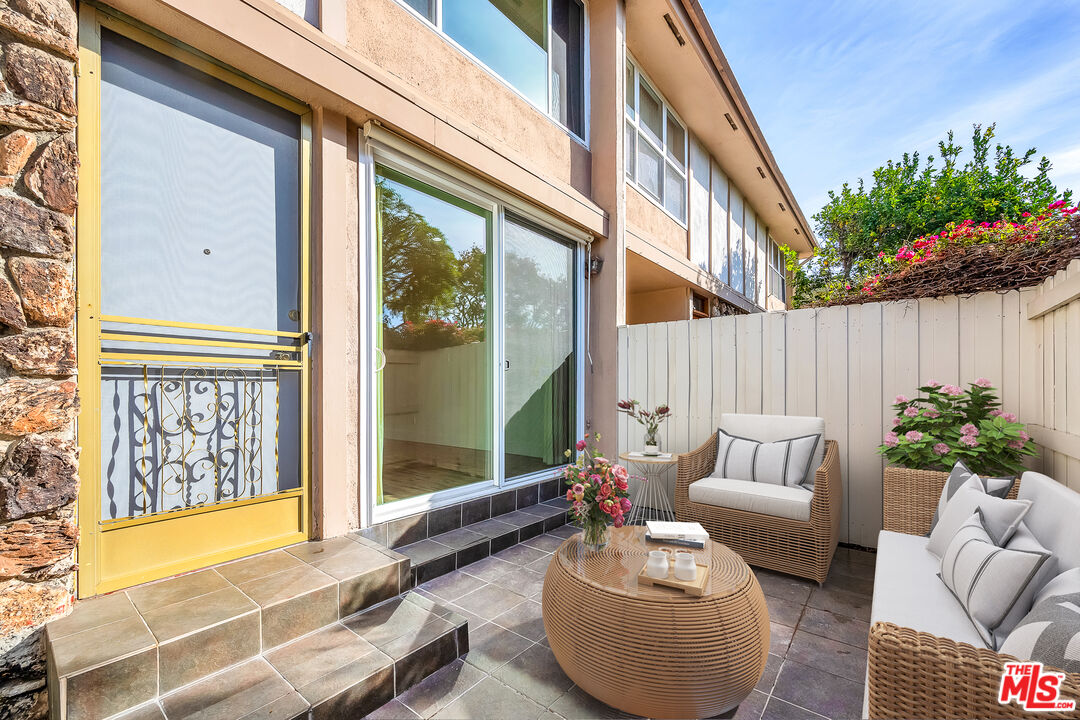 5215 S Sepulveda Blvd Unit: 18B