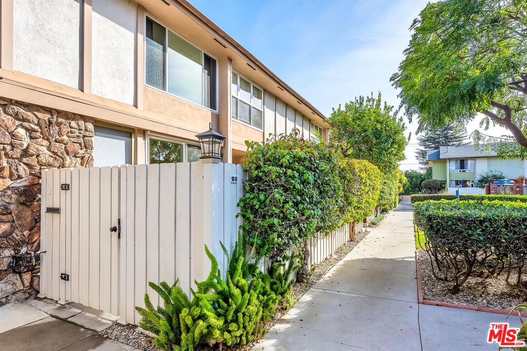 5215 S Sepulveda Blvd Unit: 18B