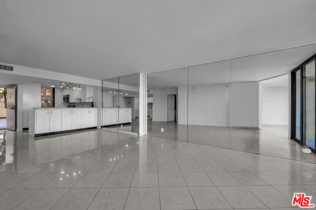 4316 Marina City Dr Unit: 125