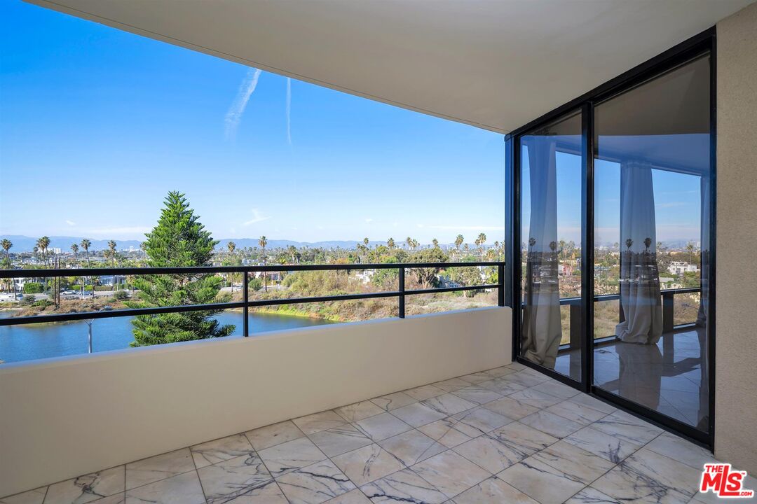 4316 Marina City Dr Unit: 125