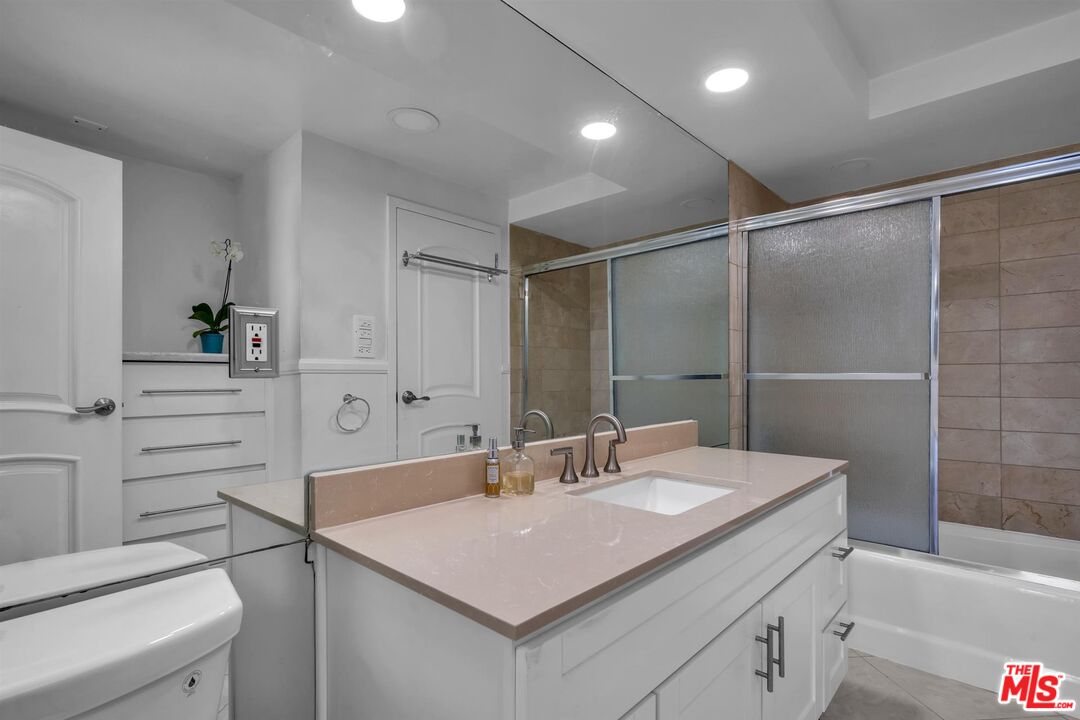 4316 Marina City Dr Unit: 125