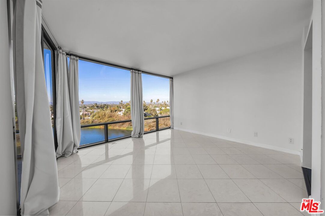 4316 Marina City Dr Unit: 125