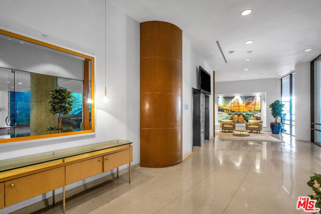 4316 Marina City Dr Unit: 125