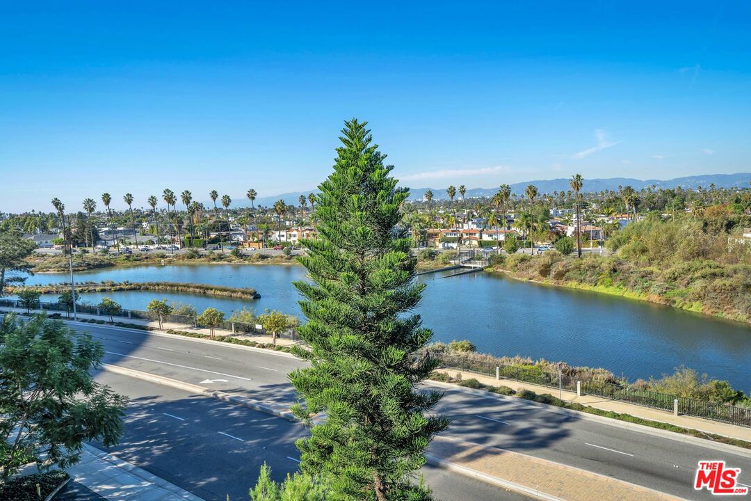 4316 Marina City Dr Unit: 125