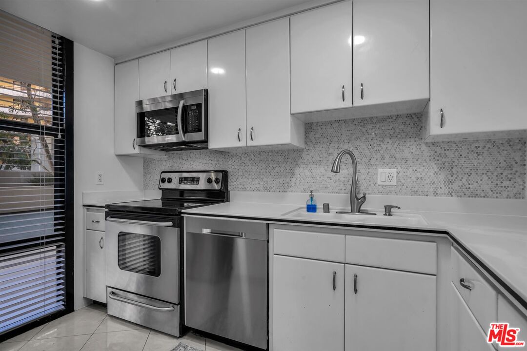 4316 Marina City Dr Unit: 125