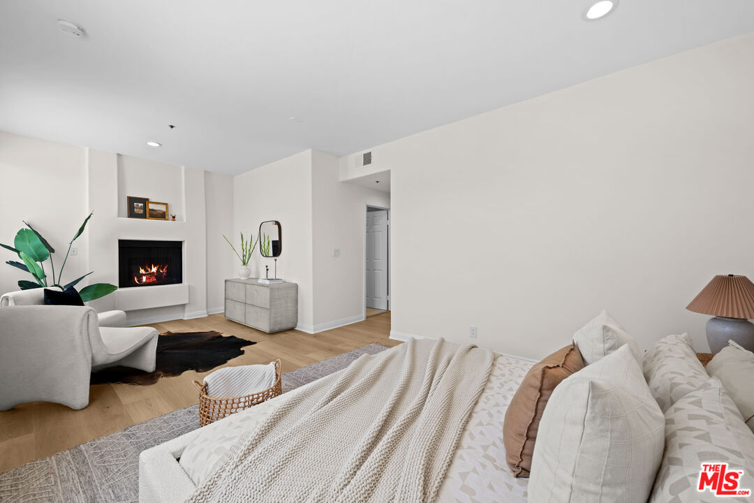 11920 Goshen Ave Unit: 402