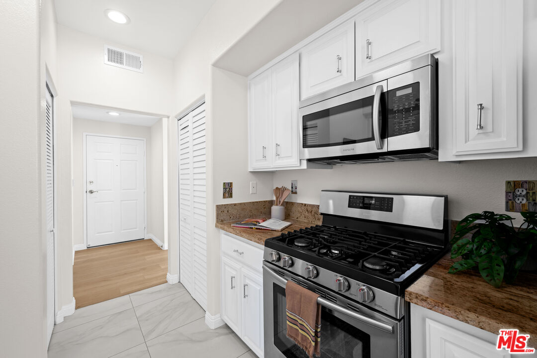 11920 Goshen Ave Unit: 402