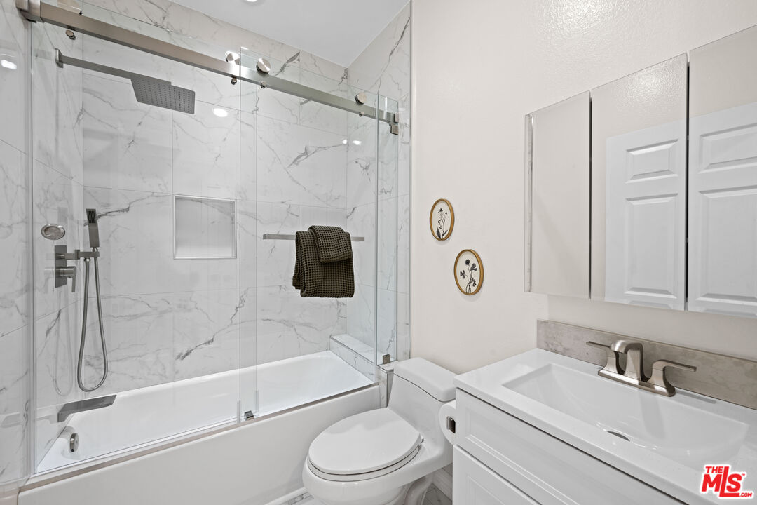 11920 Goshen Ave Unit: 402