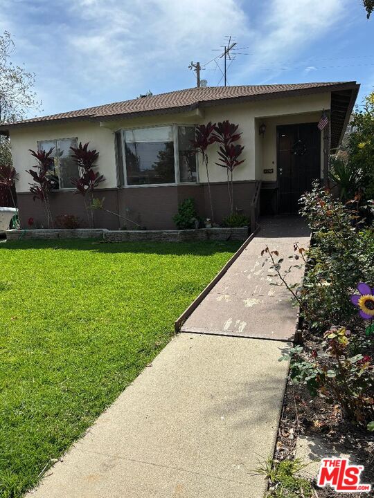 3621 Greenwood Ave