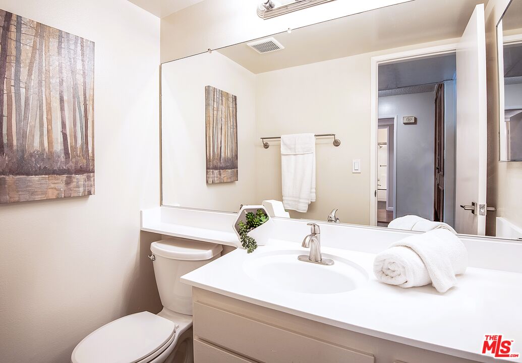 5870 Green Valley Cir Unit: 302