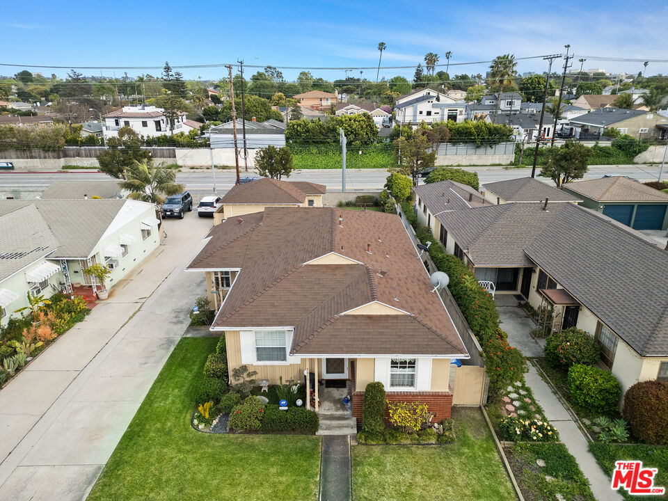 7810 Flight Ave