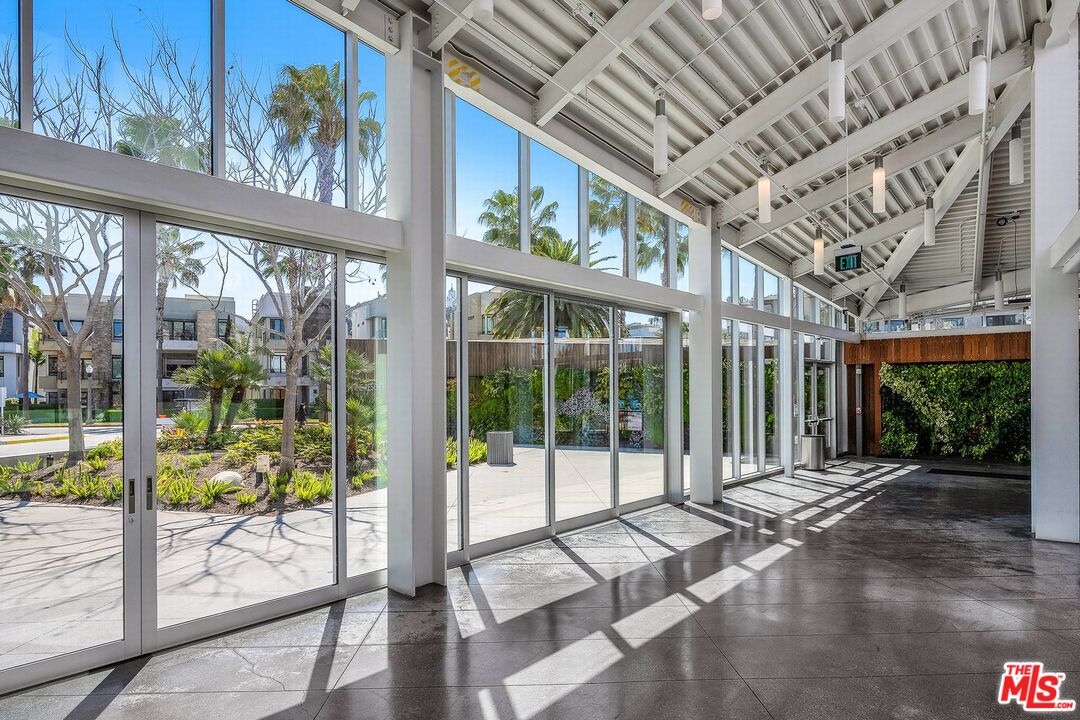 6241 Crescent Park Unit: 407