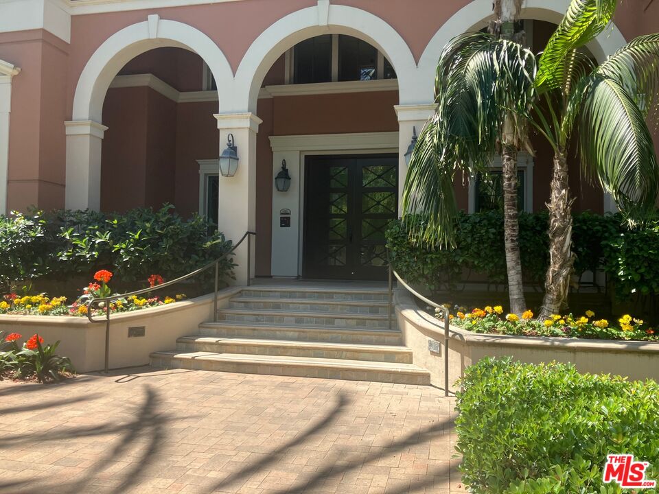 6241 Crescent Park Unit: 407