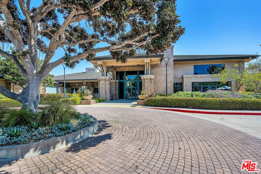 6241 Crescent Park Unit: 407