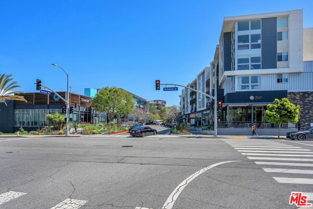 6241 Crescent Park Unit: 407