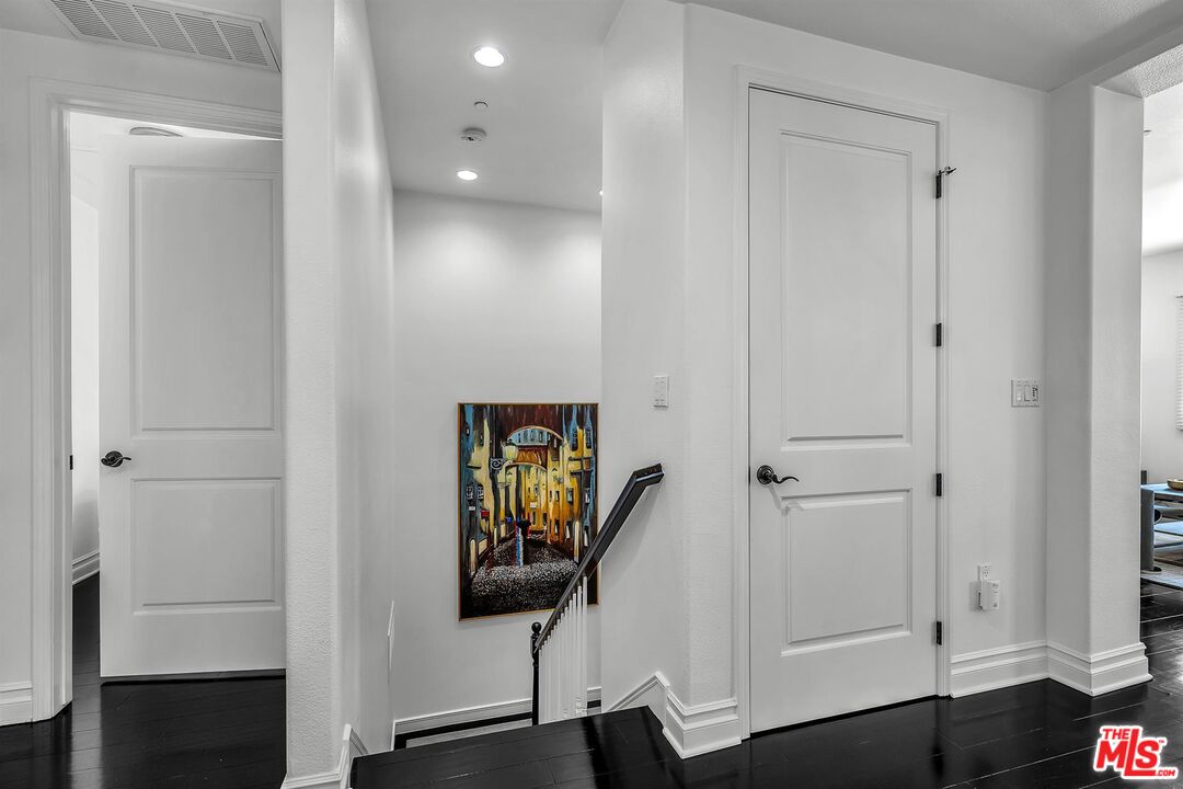 6241 Crescent Park Unit: 407