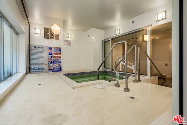 4050 Glencoe AVE Unit: 215