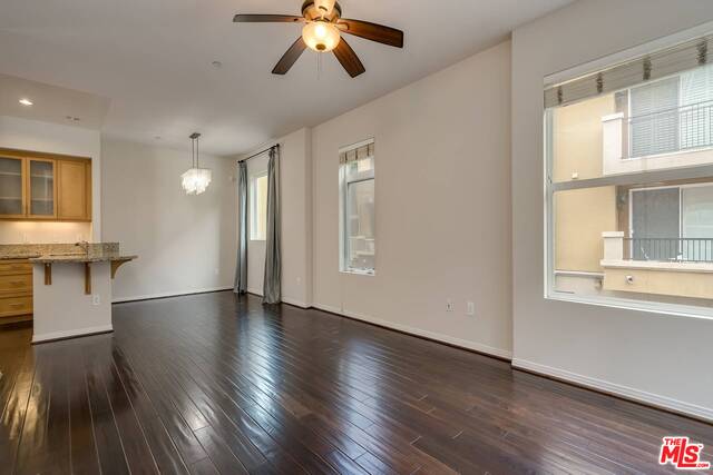 4050 Glencoe AVE Unit: 215