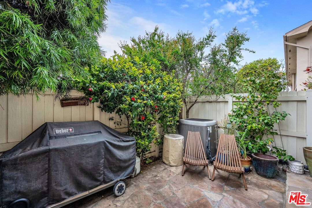 5215 S SEPULVEDA BLVD Unit: 17A