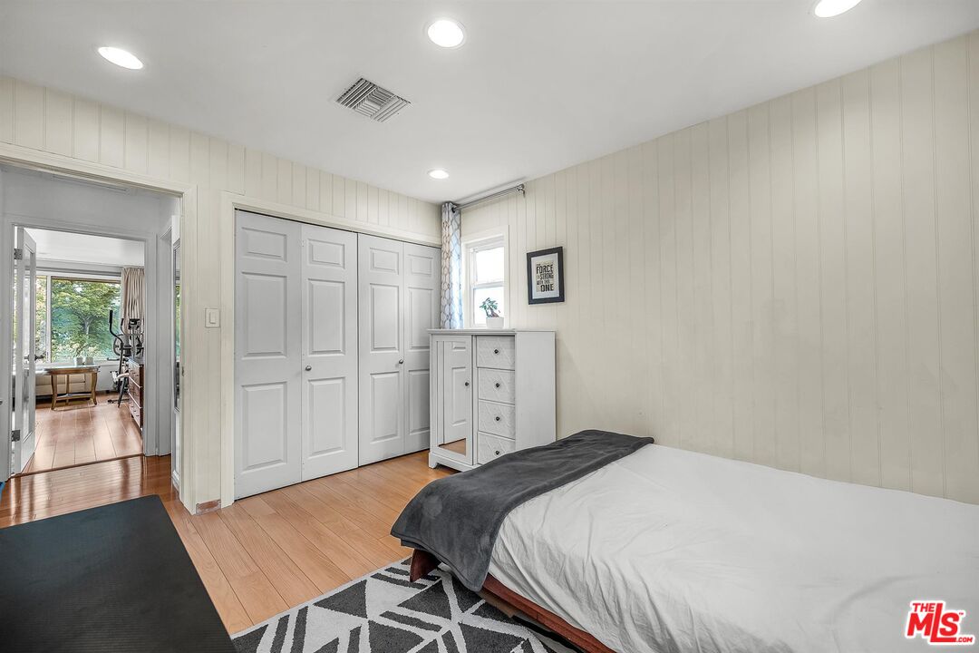 5215 S SEPULVEDA BLVD Unit: 17A