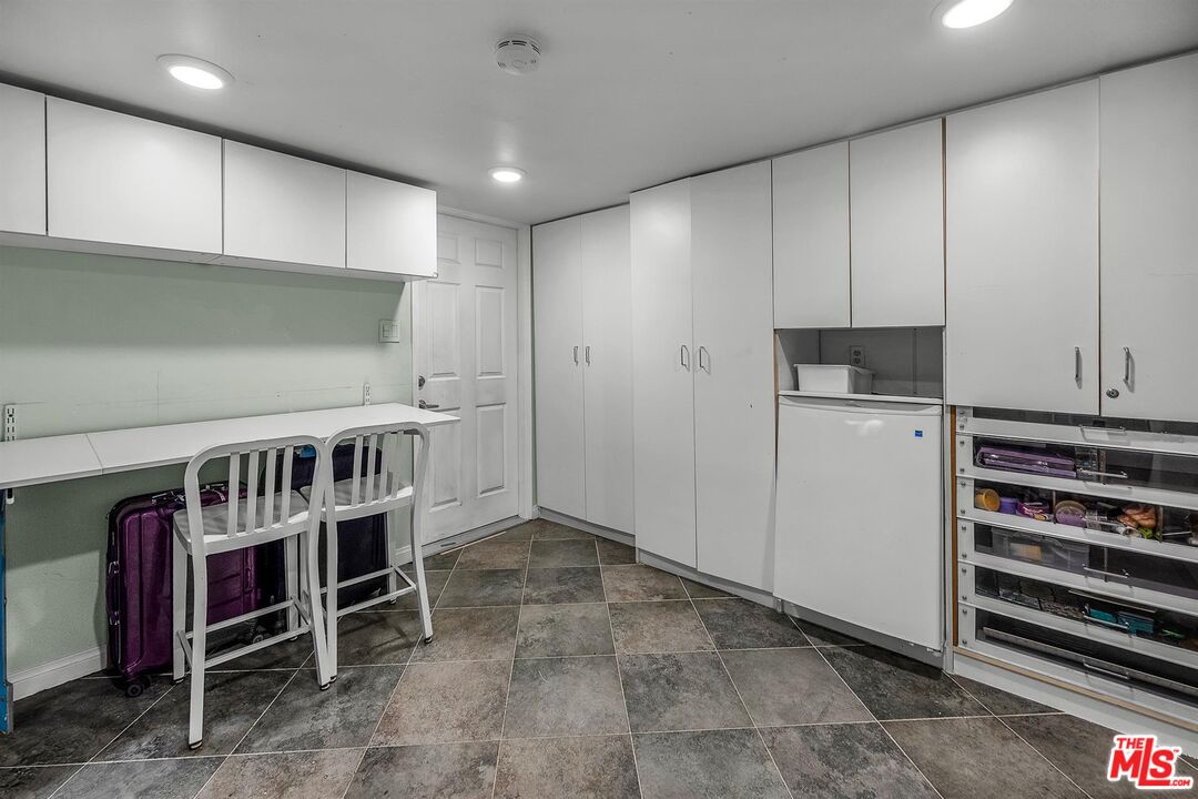 5215 S SEPULVEDA BLVD Unit: 17A