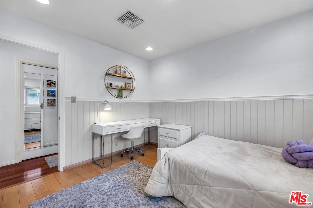 5215 S SEPULVEDA BLVD Unit: 17A