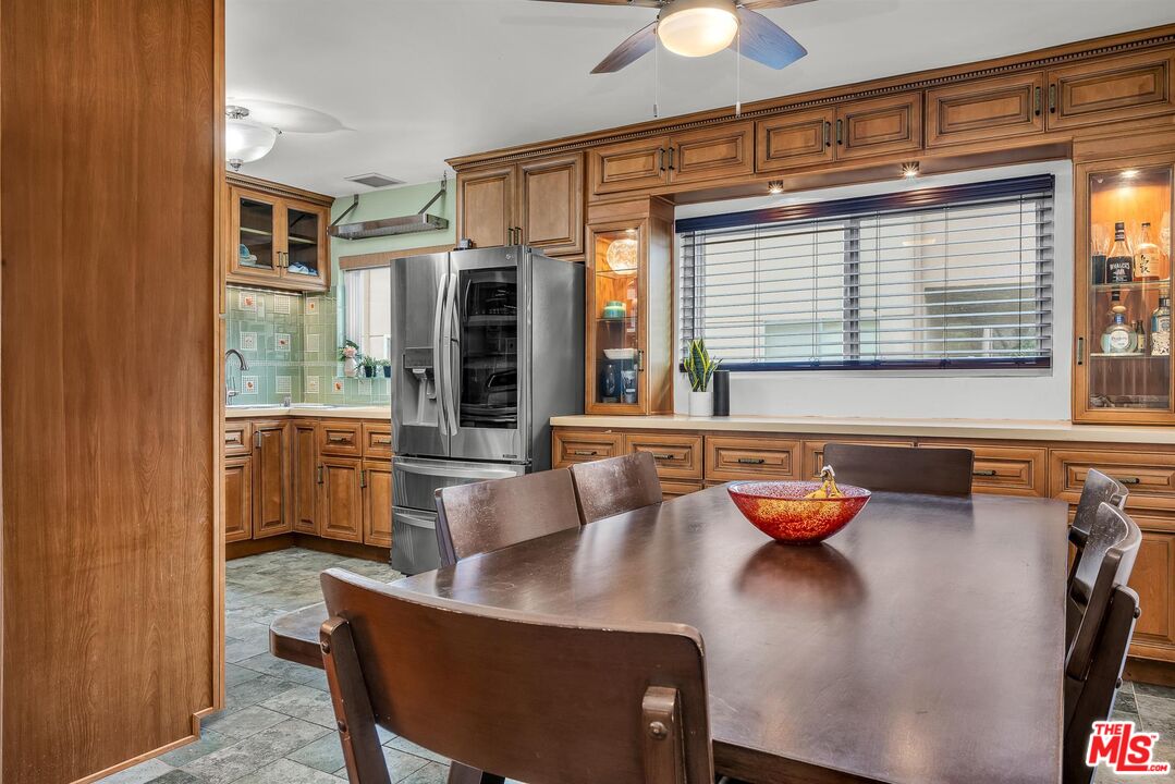 5215 S SEPULVEDA BLVD Unit: 17A
