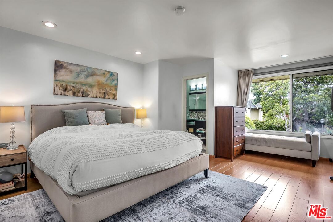 5215 S SEPULVEDA BLVD Unit: 17A